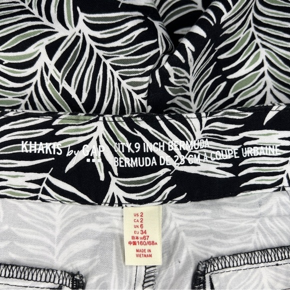 SIZE 2 GAP BLACK GREEN WHITE TROPICAL PRINT BERMUDA SHORTS STRETCH CASUAL - Picture 8 of 10